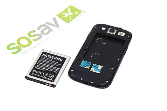 Guide photos remplacement nappe bouton home Samsung Galaxy S3 (Etape 3 - image 4)