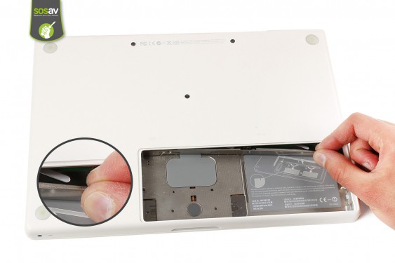 Guide photos remplacement barrettes mémoire ram Macbook Core 2 Duo (A1181 / EMC2200) (Etape 3 - image 2)