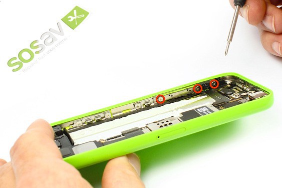 Guide photos remplacement bouton volume iPhone 5C (Etape 17 - image 1)