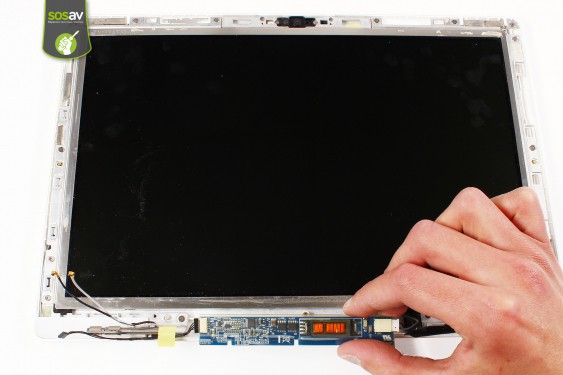 Guide photos remplacement inverter / onduleur Macbook Core 2 Duo (A1181 / EMC2200) (Etape 30 - image 2)