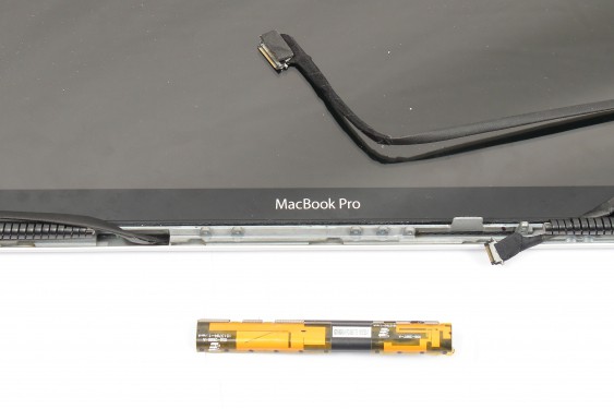 Guide photos remplacement antenne wifi MacBook Pro 15" Fin 2008 - Début 2009 (Modèle A1286 - EMC 2255) (Etape 28 - image 1)