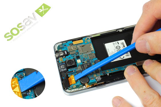 Guide photos remplacement prise jack + haut-parleur interne (Etape 9 - image 3)