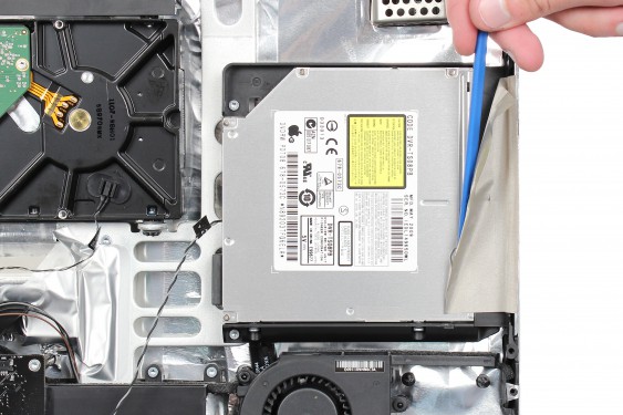 Guide photos remplacement mise à niveau du lecteur optique (superdrive) vers ssd / dual drive iMac 24" mi-2007 & début 2008 (EMC 2134 et 2211) (Etape 22 - image 2)