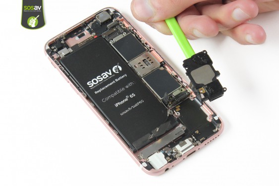 Guide photos remplacement connecteur de charge, prise jack et micro iPhone 6S (Etape 16 - image 3)