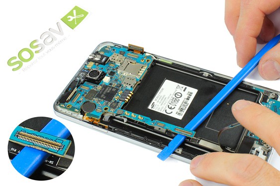 Guide photos remplacement caméra avant + capteur proximité  (Etape 13 - image 1)