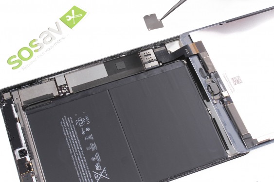 Guide photos remplacement câble d'interconnexion de l'antenne gsm/edge/3g/4g iPad Air 2 3G (Etape 9 - image 3)