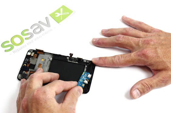 Guide photos remplacement connecteur de charge  Samsung Galaxy S2 (Etape 21 - image 3)