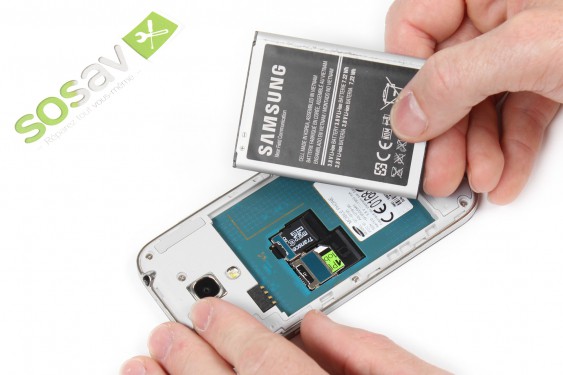 Guide photos remplacement lecteur de carte sim/sd Samsung Galaxy S4 mini (Etape 5 - image 3)