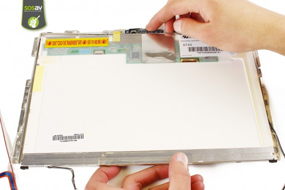 Guide photos remplacement dalle lcd Macbook Core 2 Duo (A1181 / EMC2200) (Etape 38 - image 3)