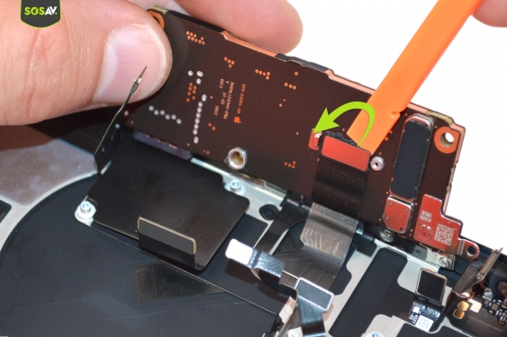 Guide photos remplacement connecteur de charge iPhone 15 Pro (Etape 18 - image 3)