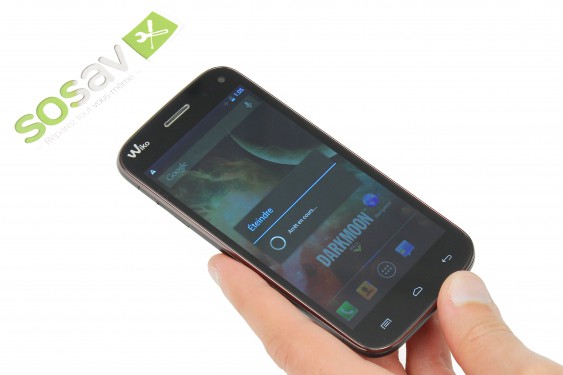 Guide photos remplacement batterie Wiko Darkmoon (Etape 1 - image 4)