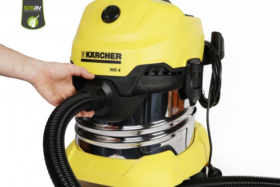 Guide photos remplacement capot supérieur Karcher WD4 premium (Etape 2 - image 1)