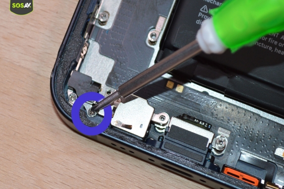 Guide photos remplacement connecteur de charge iPhone 13 (Etape 14 - image 1)