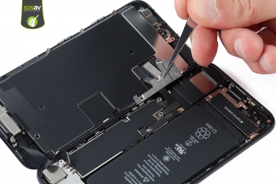 Guide photos remplacement batterie iPhone SE (2nde Generation) (Etape 8 - image 2)