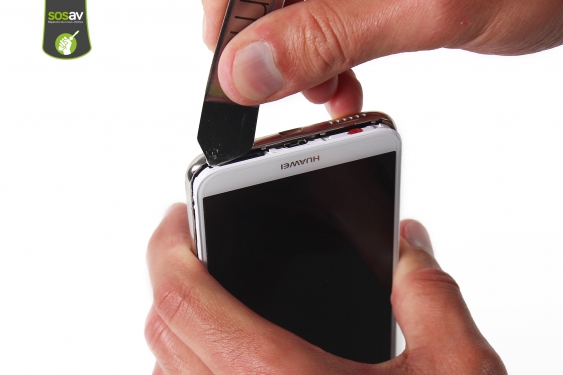 Guide photos remplacement connecteur de charge Huawei Y6 2018 (Etape 4 - image 4)