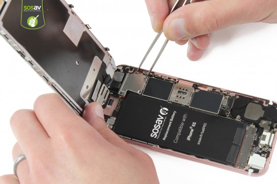 Guide photos remplacement connecteur de charge, prise jack et micro iPhone 6S (Etape 9 - image 1)
