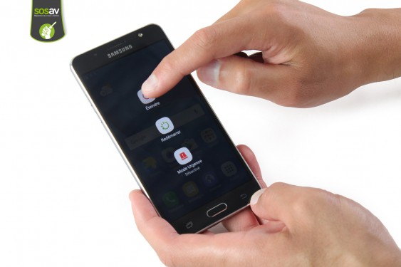 Guide photos remplacement châssis complet Samsung Galaxy J7 2016 (Etape 1 - image 2)
