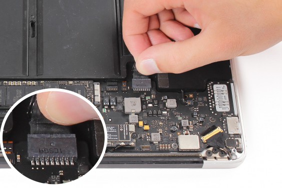 Guide photos remplacement ecran complet Macbook Air 13" mi-2011 EMC2469 (A1369) (Etape 3 - image 1)