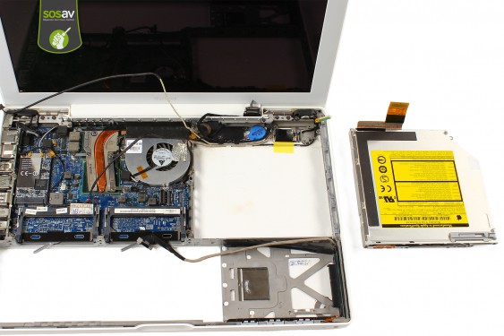 Guide photos remplacement inverter / onduleur Macbook Core 2 Duo (A1181 / EMC2200) (Etape 19 - image 1)