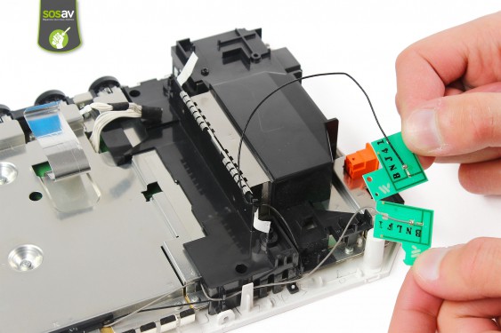 Guide photos remplacement câble d'alimentation du lecteur dvd Nintendo Wii (Etape 21 - image 3)