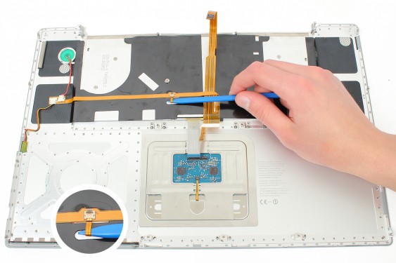 Guide photos remplacement clavier Macbook Pro 17"  Modèles A1151, A1212, 1229 & A1261 (Etape 24 - image 1)