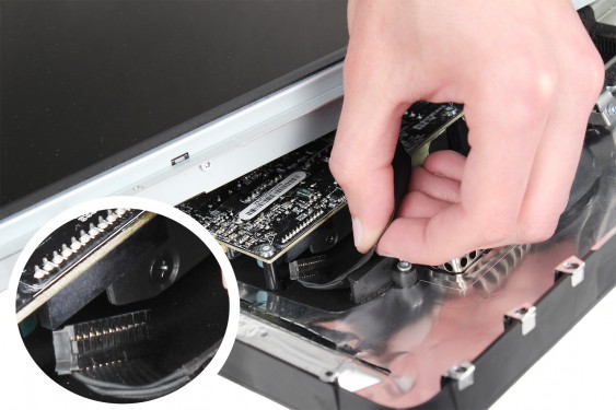 Guide photos remplacement disque dur iMac 24" mi-2007 & début 2008 (EMC 2134 et 2211) (Etape 18 - image 3)