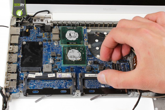 Guide photos remplacement carte mère Macbook Core 2 Duo (A1181 / EMC2200) (Etape 25 - image 1)