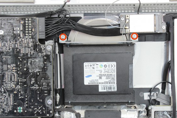 Guide photos remplacement disque dur d'origine vers ssd iMac 27" fin 2009 (EMC 2309 et 2374) (Etape 29 - image 1)