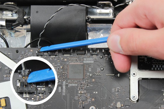 Guide photos remplacement ventilateur du disque dur iMac 27" fin 2009 (EMC 2309 et 2374) (Etape 56 - image 2)