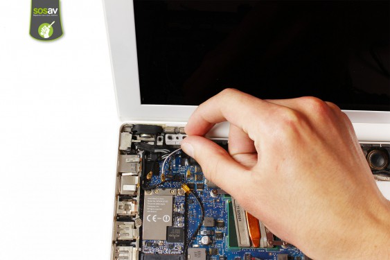 Guide photos remplacement ecran complet Macbook Core 2 Duo (A1181 / EMC2200) (Etape 23 - image 2)