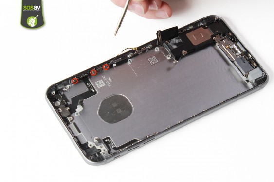 Guide photos remplacement nappe power / flash / micro externe iPhone 6S Plus (Etape 42 - image 1)