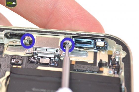 Guide photos remplacement connecteur de charge iPhone 15 (Etape 14 - image 4)