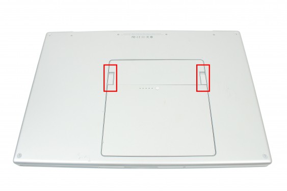 Guide photos remplacement capteur de température du radiateur principal Macbook Pro 17"  Modèles A1151, A1212, 1229 & A1261 (Etape 1 - image 1)