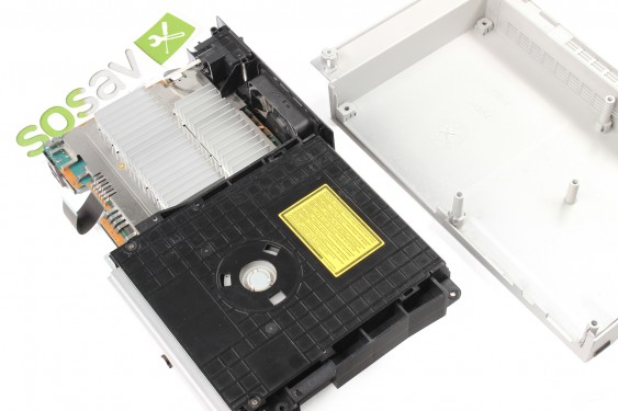 Guide photos remplacement logement / port d'extension Playstation 2 Fat (Etape 6 - image 4)
