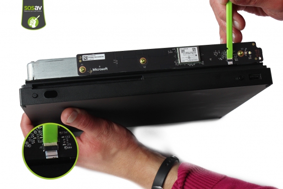 Guide photos remplacement câble de données disque dur Xbox One X (Etape 6 - image 1)