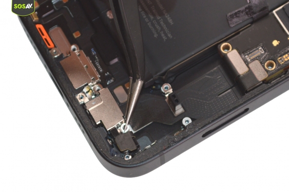 Guide photos remplacement connecteur de charge iPhone 16e (Etape 8 - image 4)