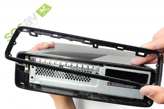 Guide photos remplacement câble d'alimentation du lecteur dvd Xbox 360 S (Etape 12 - image 3)