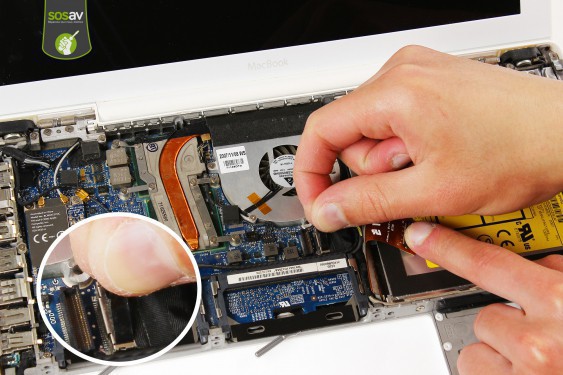 Guide photos remplacement ecran complet Macbook Core 2 Duo (A1181 / EMC2200) (Etape 11 - image 1)