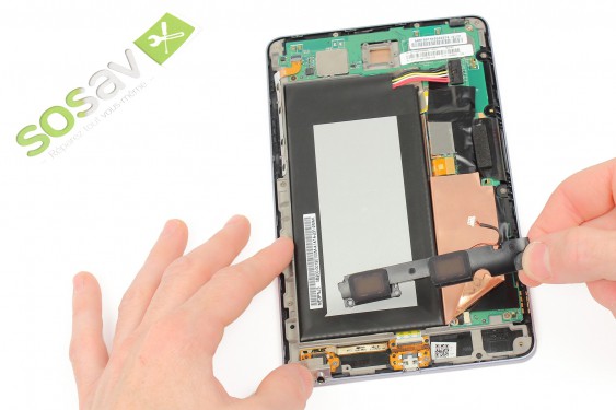 Guide photos remplacement connecteur de charge Nexus 7 1ère Génération (Etape 9 - image 2)
