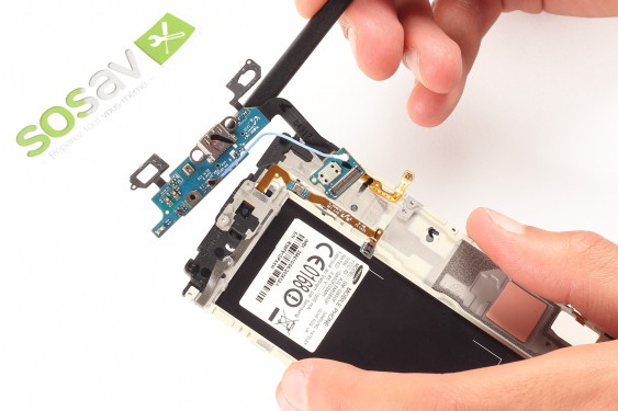 Guide photos remplacement connecteur de charge Samsung Galaxy Alpha (Etape 20 - image 3)