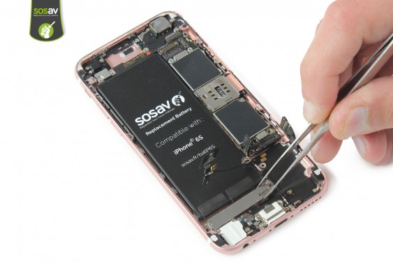 Guide photos remplacement connecteur de charge, prise jack et micro iPhone 6S (Etape 19 - image 1)