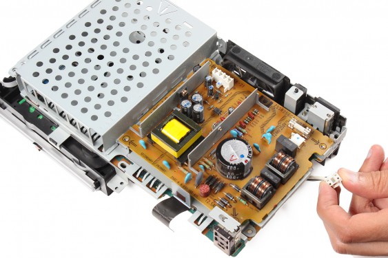 Guide photos remplacement logement / port d'extension Playstation 2 Fat (Etape 8 - image 3)