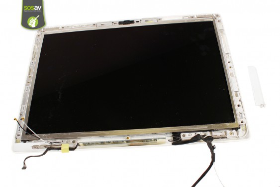 Guide photos remplacement dalle lcd Macbook Core 2 Duo (A1181 / EMC2200) (Etape 32 - image 1)