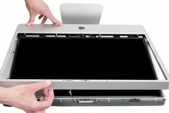 Guide photos remplacement disque dur iMac 24" mi-2007 & début 2008 (EMC 2134 et 2211) (Etape 8 - image 3)