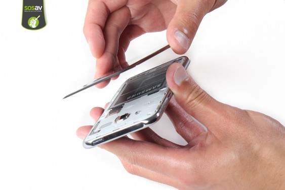 Guide photos remplacement carte mère Samsung Galaxy J5 2015 (Etape 2 - image 3)