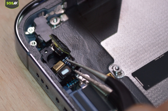 Guide photos remplacement connecteur de charge iPhone 13 Pro (Etape 14 - image 2)