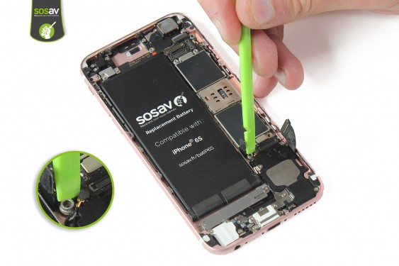Guide photos remplacement connecteur de charge, prise jack et micro iPhone 6S (Etape 13 - image 3)