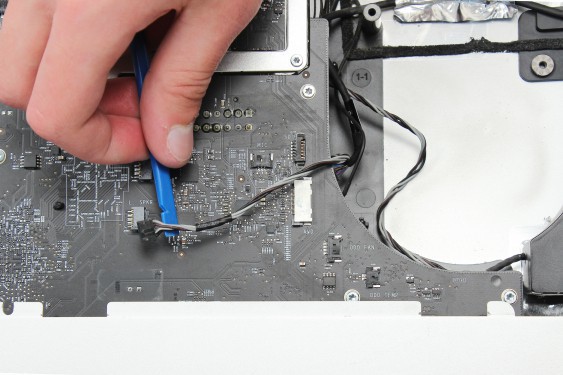 Guide photos remplacement ventilateur du disque dur iMac 27" fin 2009 (EMC 2309 et 2374) (Etape 49 - image 3)