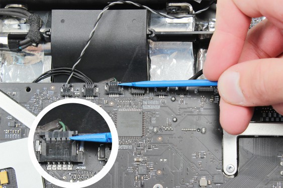 Guide photos remplacement ventilateur du disque dur iMac 27" fin 2009 (EMC 2309 et 2374) (Etape 54 - image 1)
