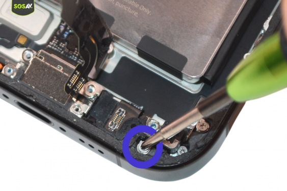 Guide photos remplacement connecteur de charge iPhone 16 Pro (Etape 10 - image 3)